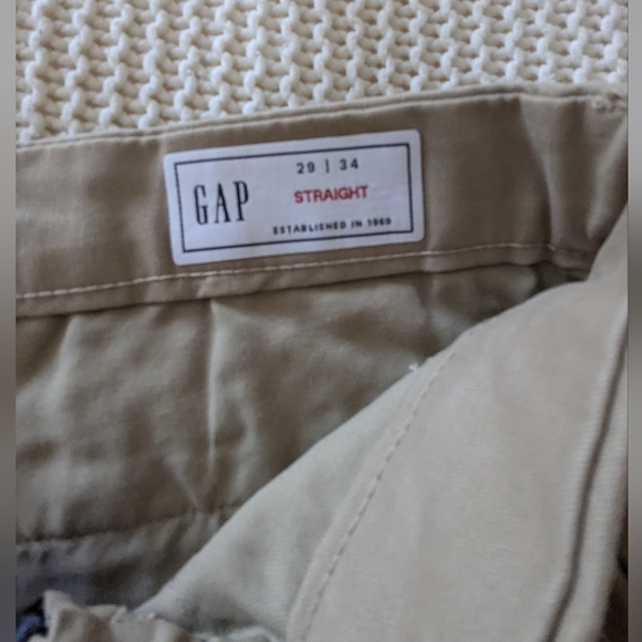 GAP 29x34 Straight Chinos, Khaki, 98% Cotton - Picture 3 of 4